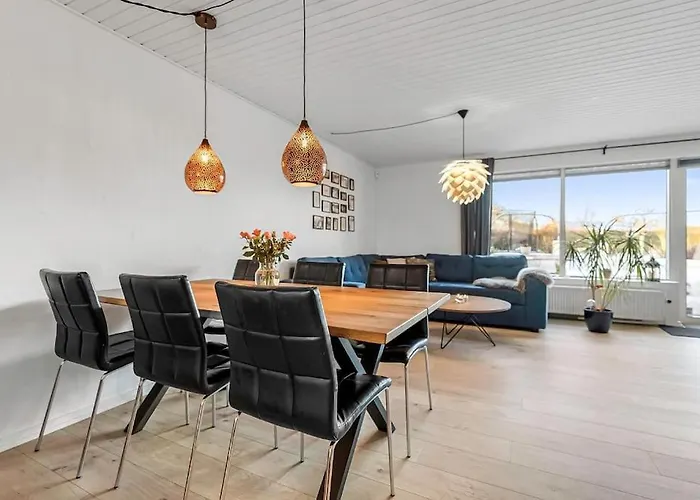 And Cozy Family House At Center Villa *