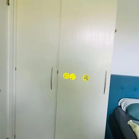 And Cozy Family House At Center *