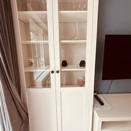 And Cozy Family House At Center *