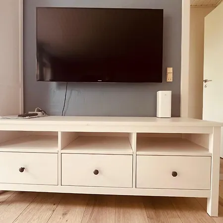 Vila And Cozy Family House At Center